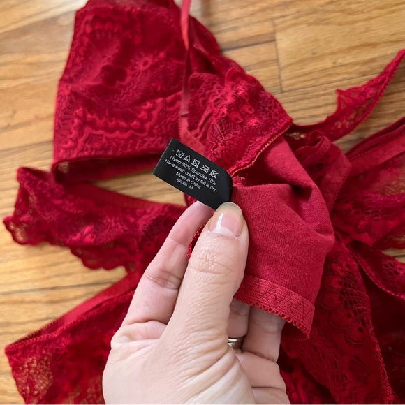 SOLD Mentionables Lace 2pc Set - Picture 4 of 5